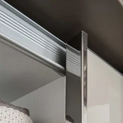 2-türiger Kleiderschrank in Hellgrau & Braun - Sabelle