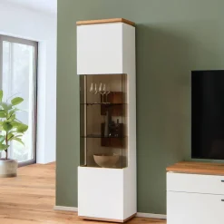 Vitrinen-Schrank in Soft White und Wildeiche - Yordyn