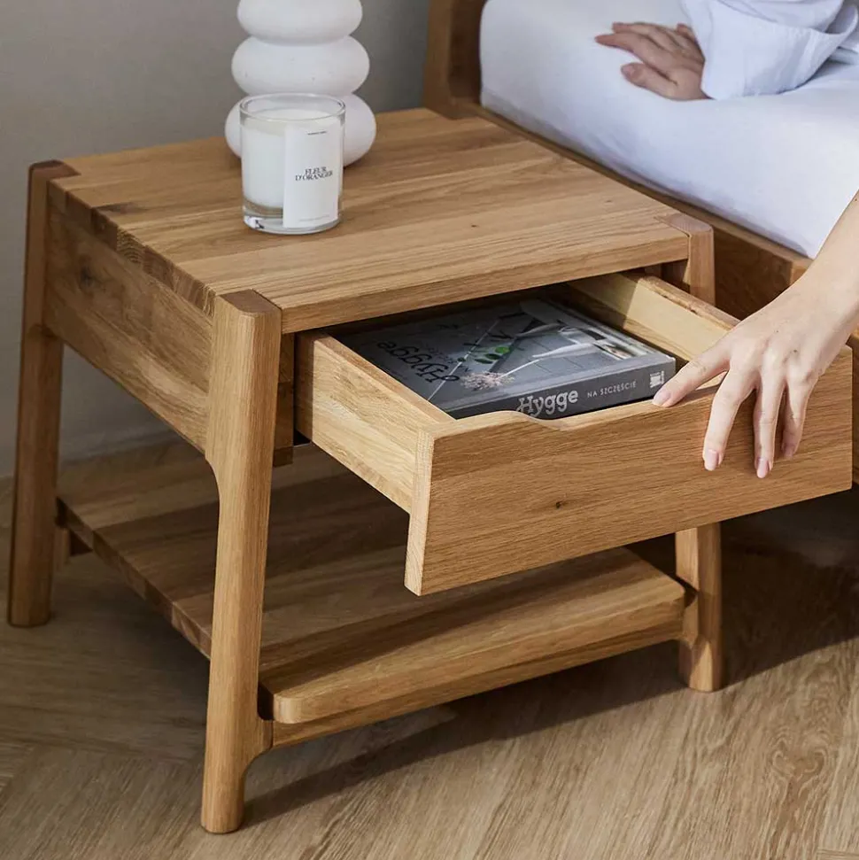 Wildeiche Holzbett mit Polsterkopfteil in Beige - Favorite