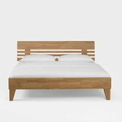 Wildeiche Holzbett Verinaros in Honigfarben geölt