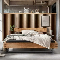 Wildeichebett mit Balken-Kopfteil - Swan