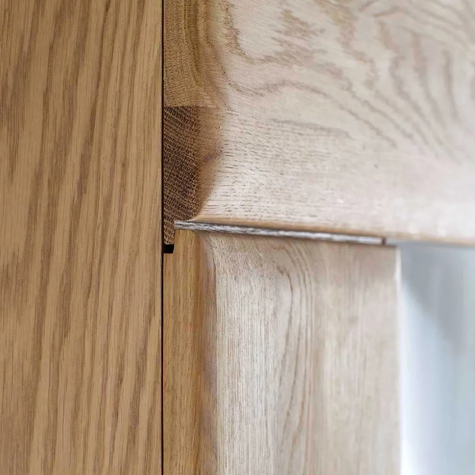 Wohnraum Vitrinenschrank Pontros in Eiche Bianco teilmassiv